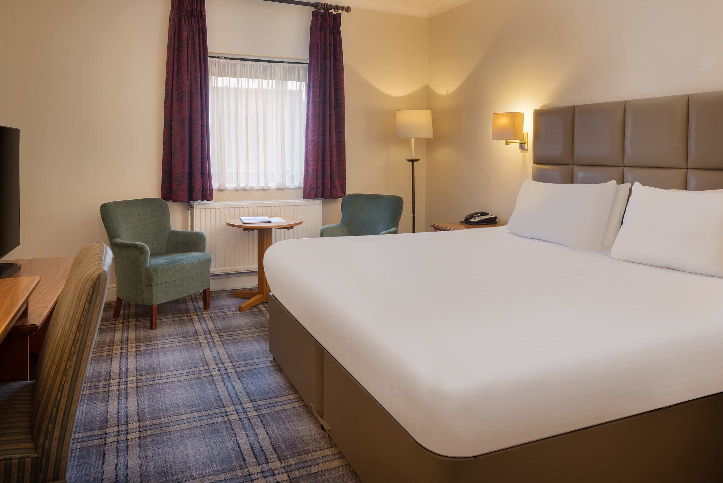 Bridgewood Manor Hotel