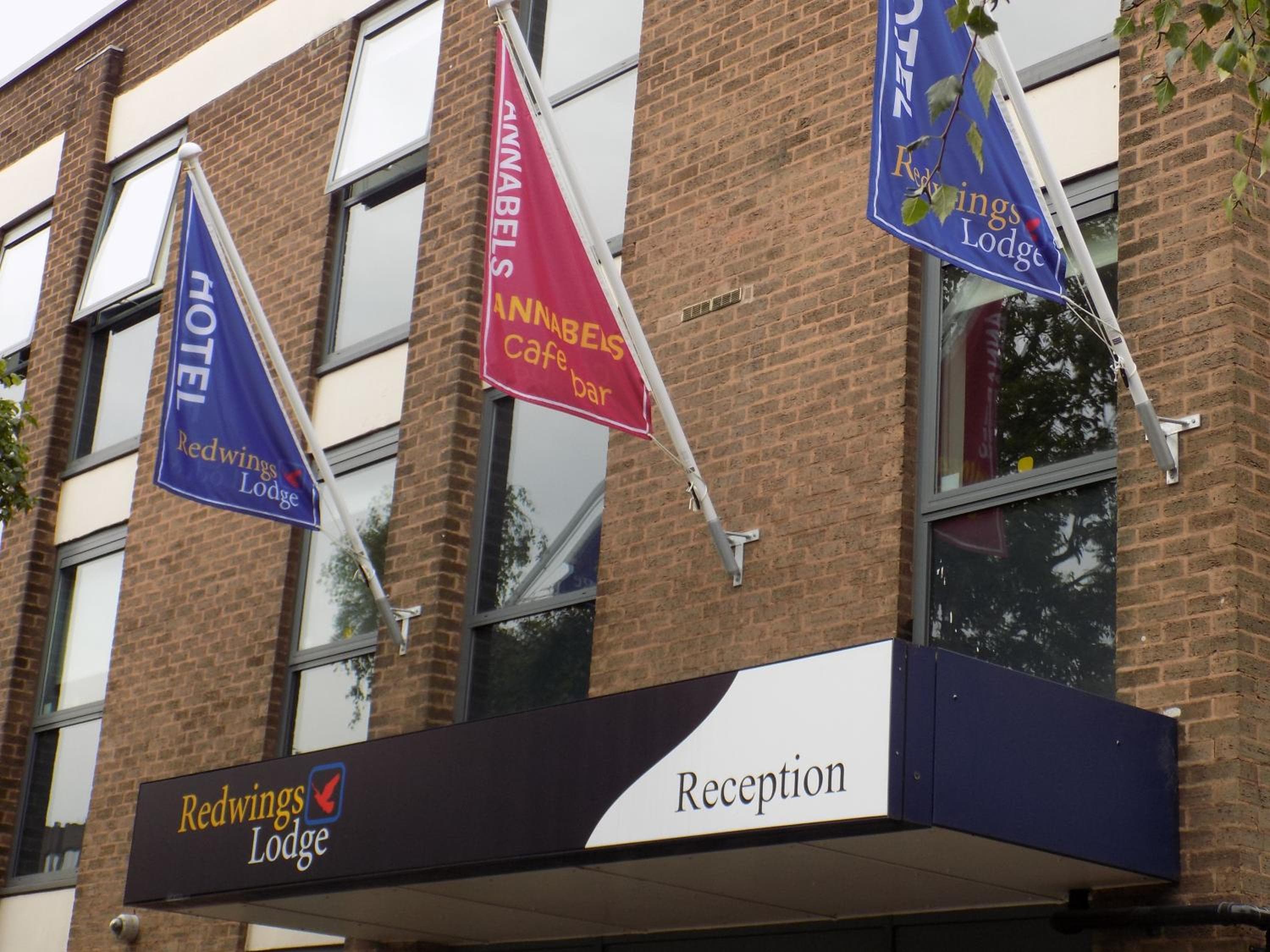 Redwings Lodge Wolverhampton Central