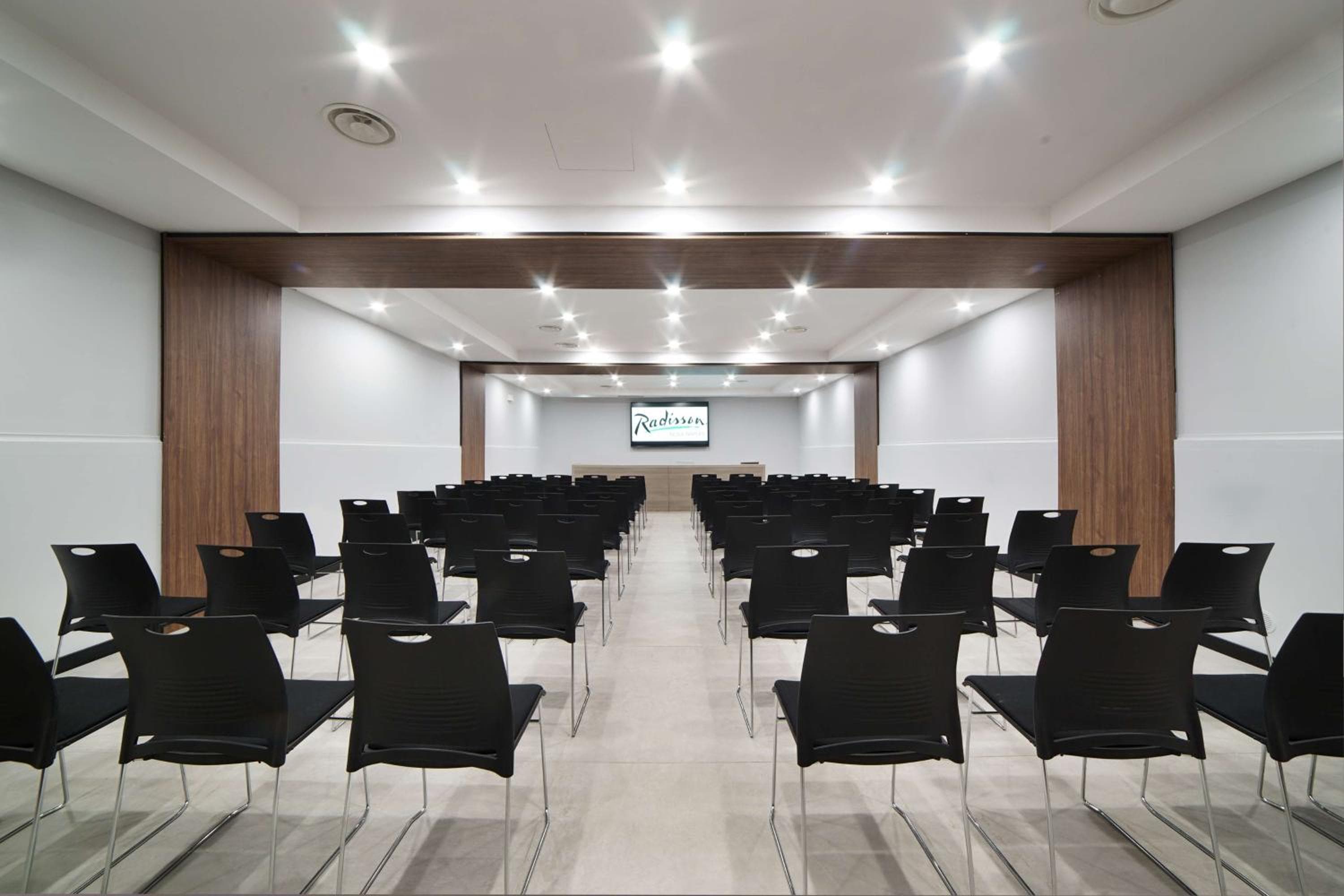 Radisson Hotel Nola Naples