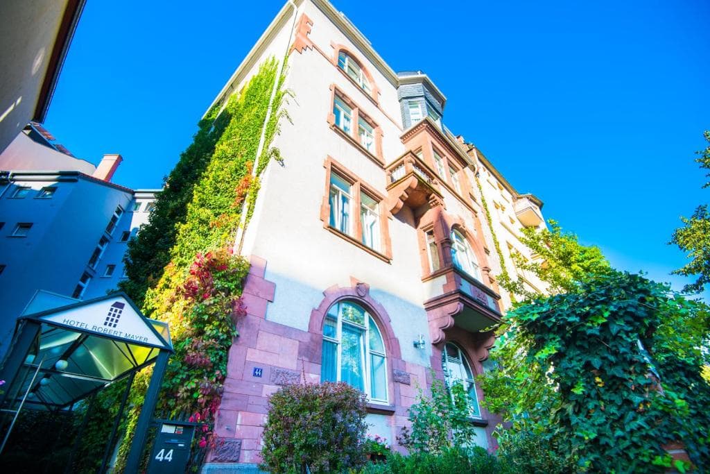 Hotel Robert Mayer