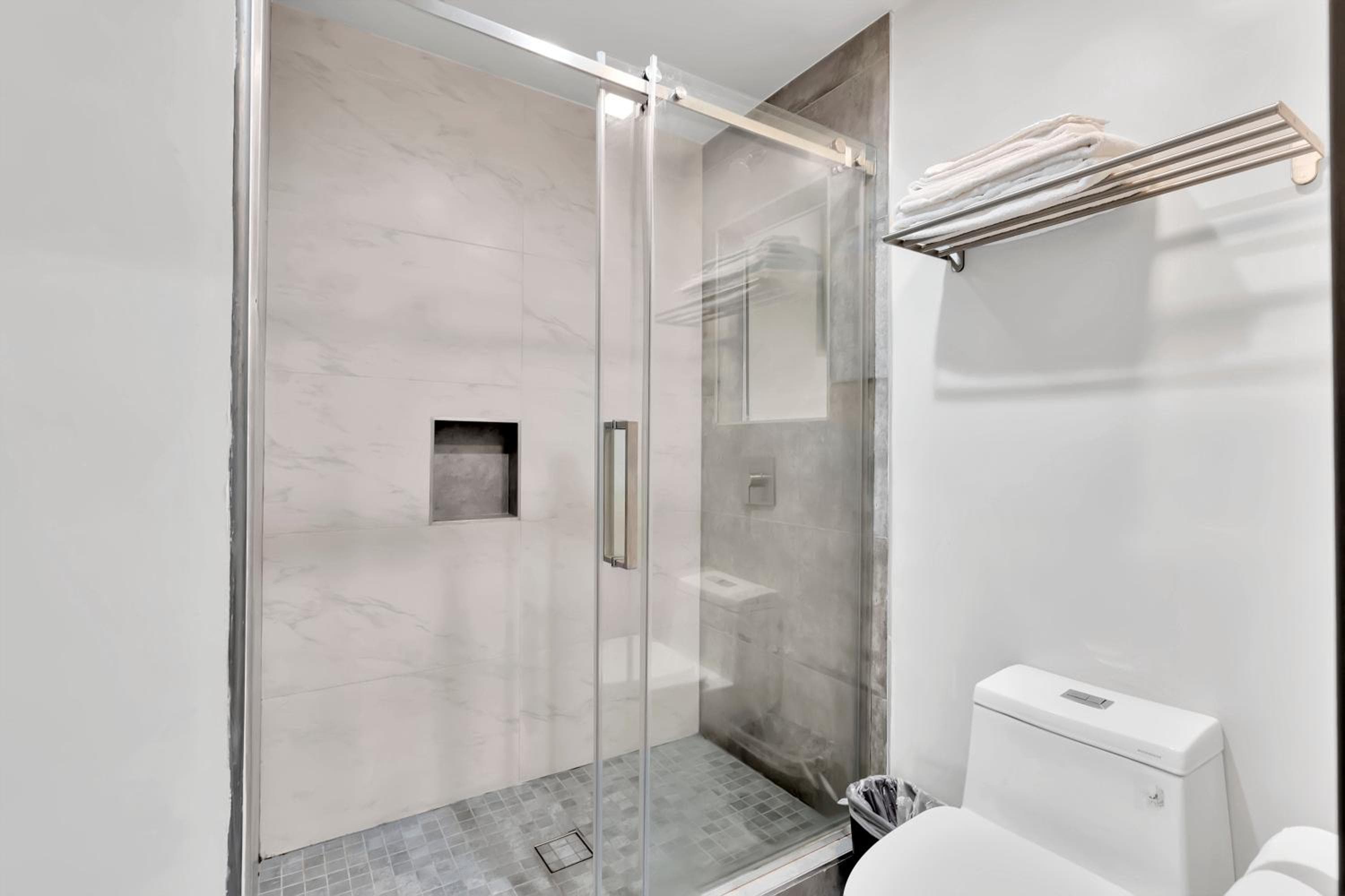 Exclusivo Inn and Suites