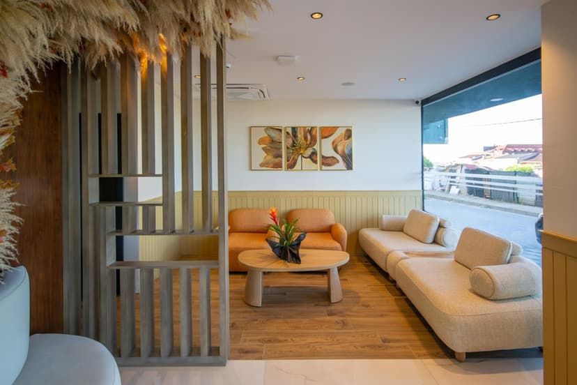 Elysian Airport Hotel