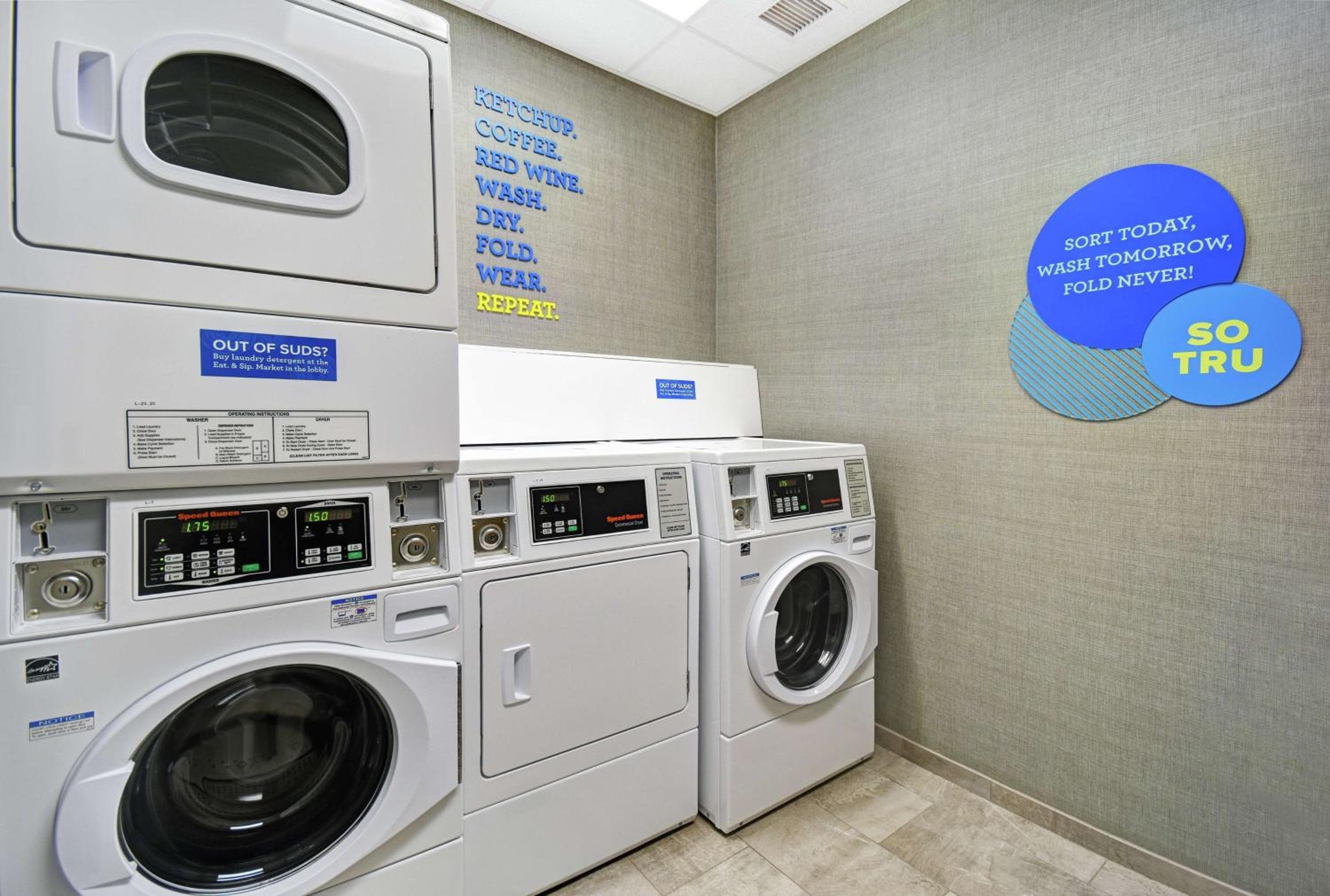 Tru by Hilton Portland Airport Area