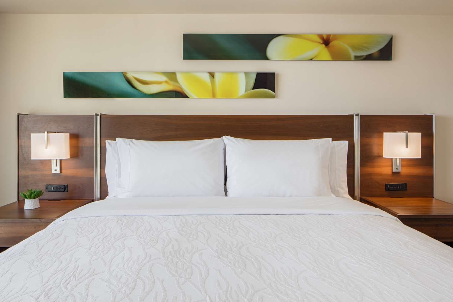 Hilton Garden Inn Waikiki Beach