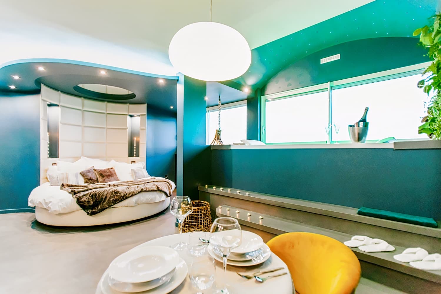 Parenthèse Concept Room