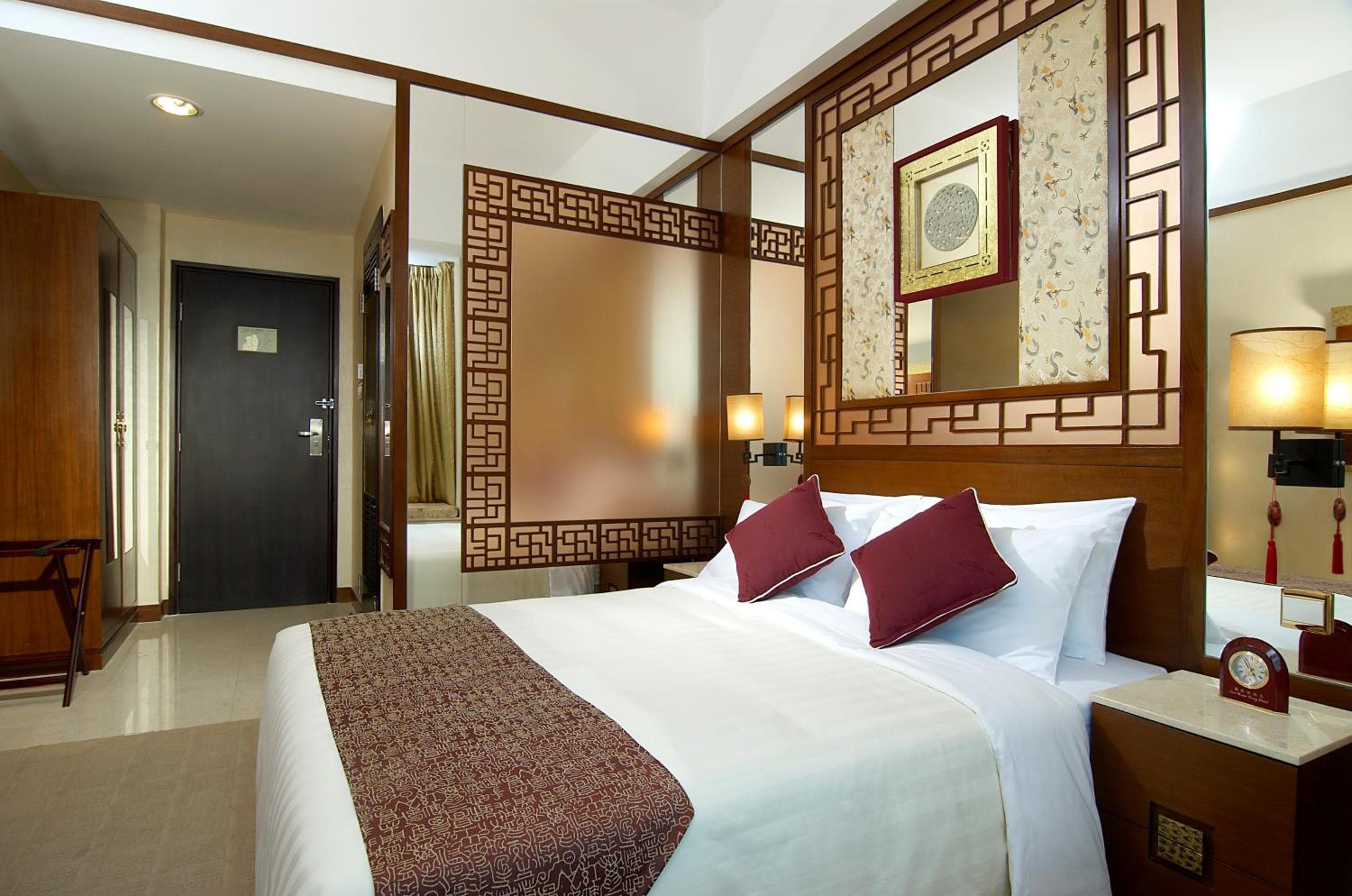 Lan Kwai Fong Hotel @ Kau U Fong