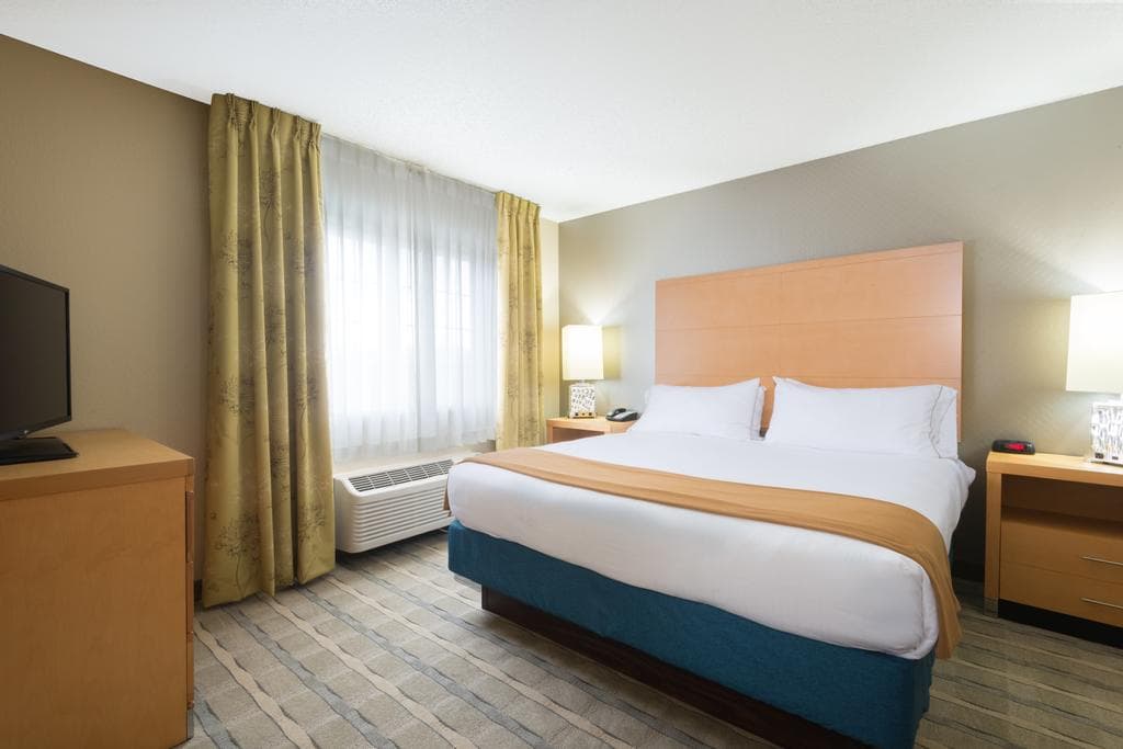 Holiday Inn Express & Suites Wheat Ridge-Denver West
