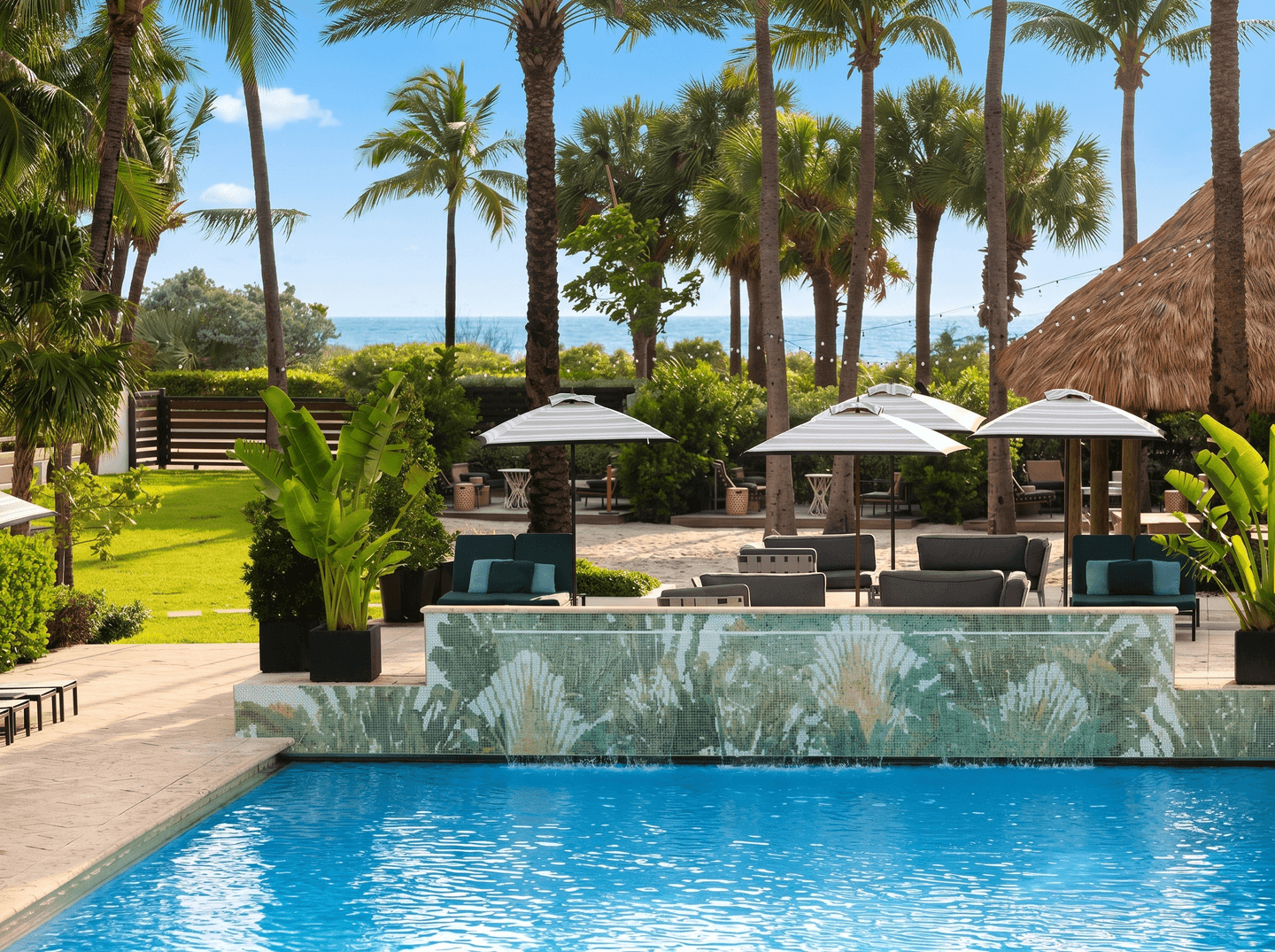 Kimpton Surfcomber Hotel by IHG