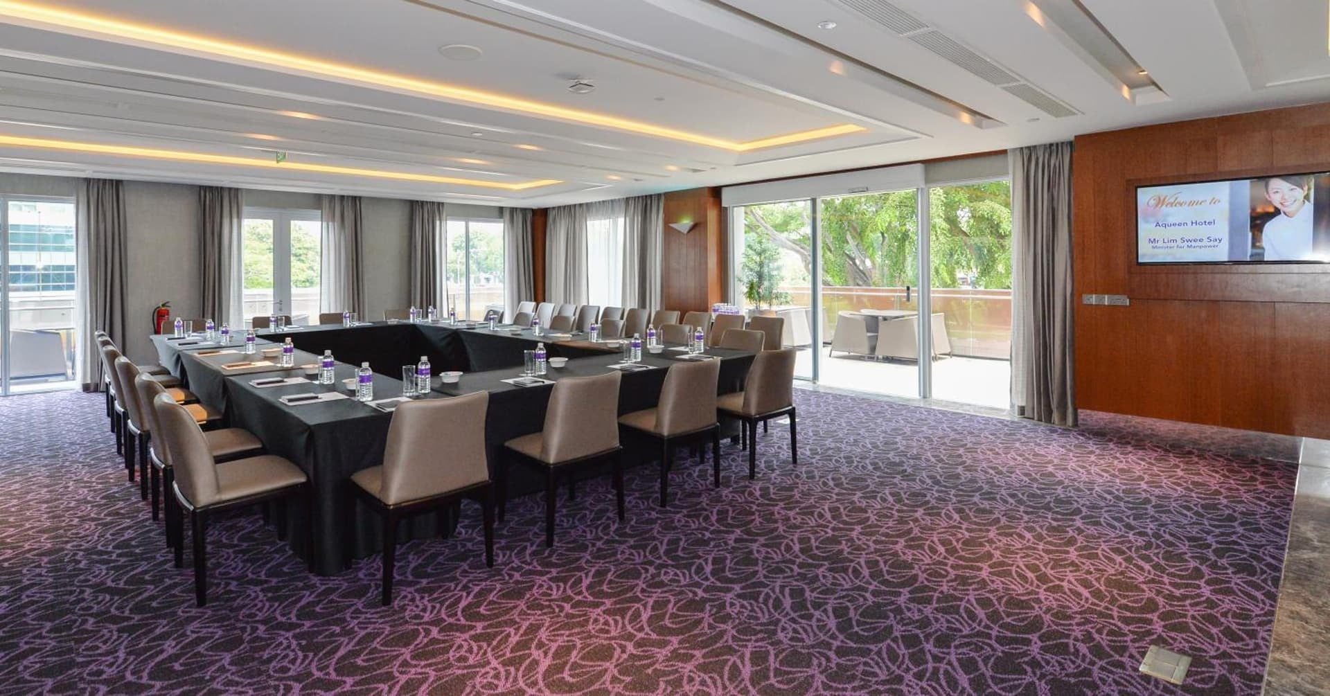 Aqueen Hotel Paya Lebar