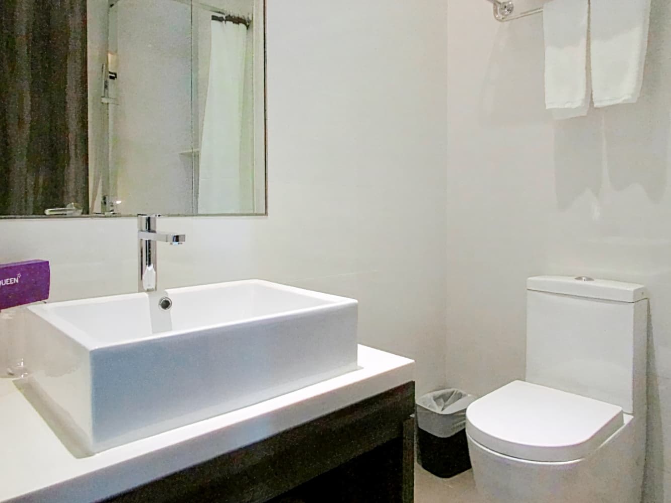 Aqueen Hotel Paya Lebar
