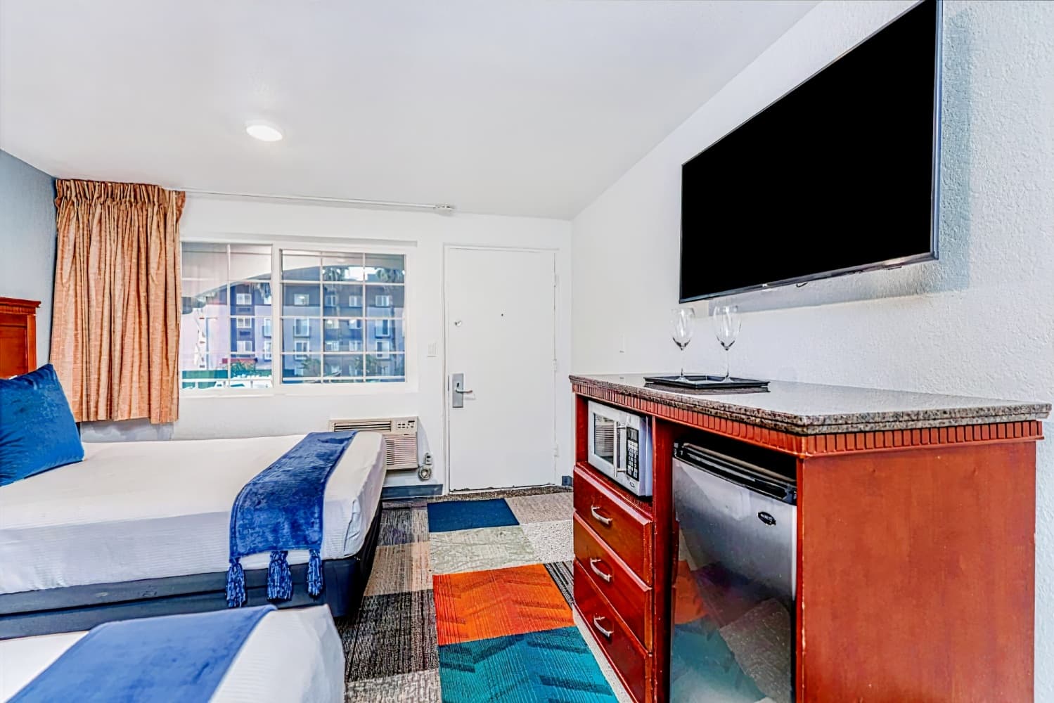 Pacific Inn and Suites-Convention Center-Gaslamp-Seaworld
