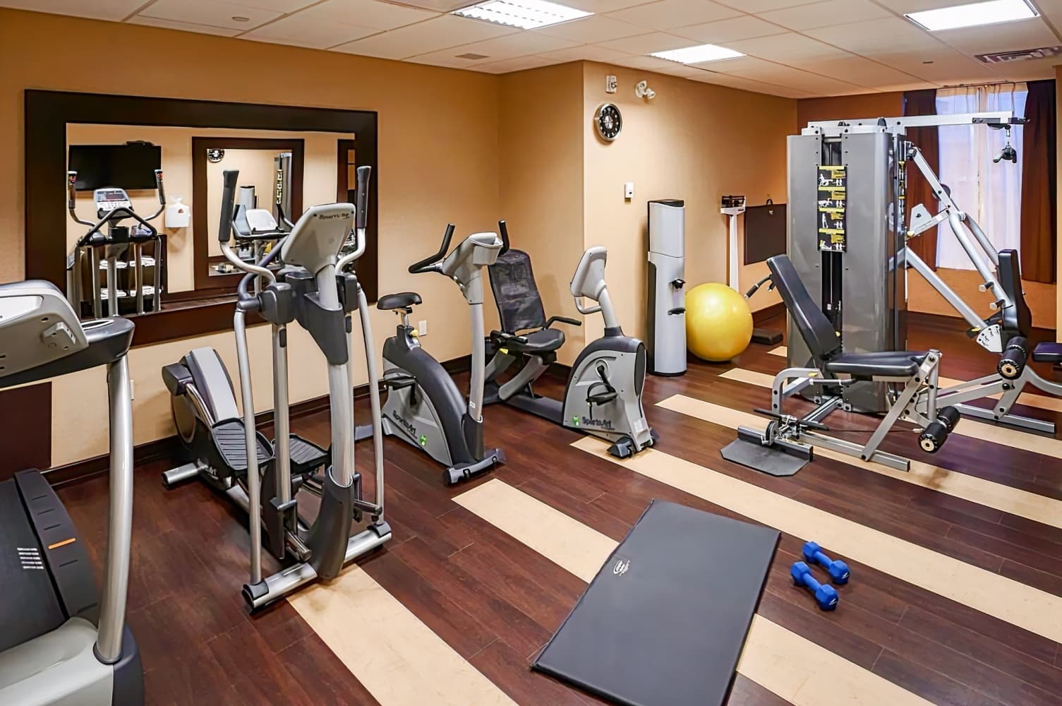 Holiday Inn Express and Suites Timmins