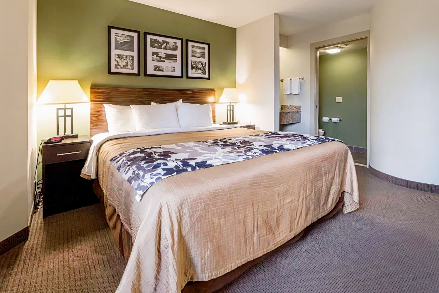 Sky Harbor Airport Inn