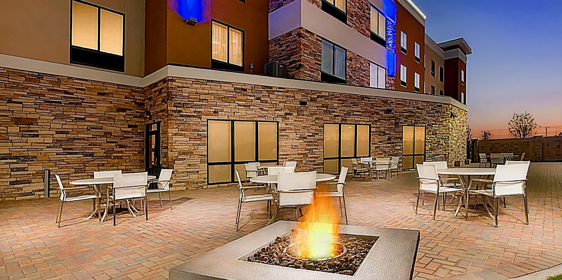 Holiday Inn Express Hotel & Suites Waco South