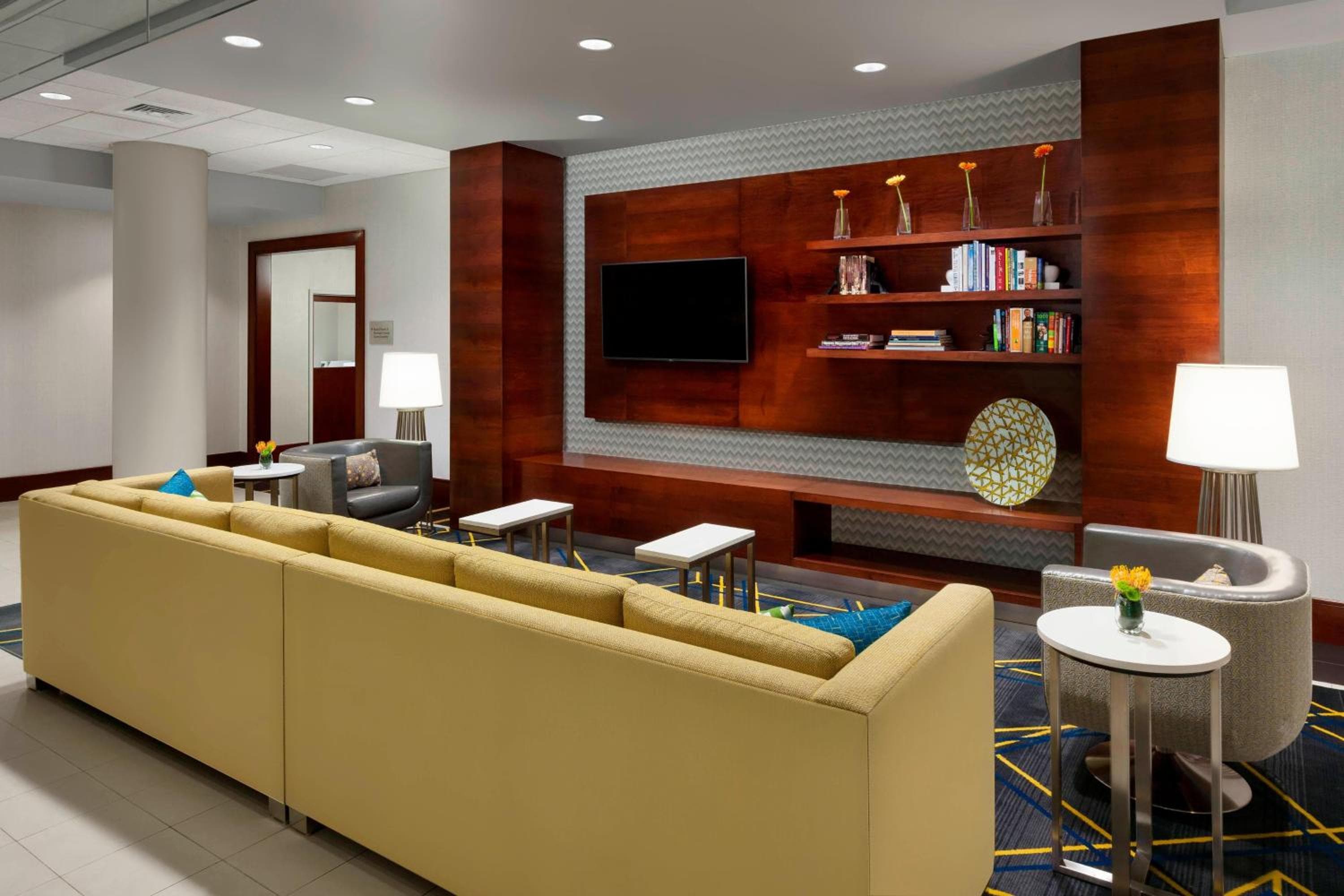 Courtyard by Marriott Boston Cambridge