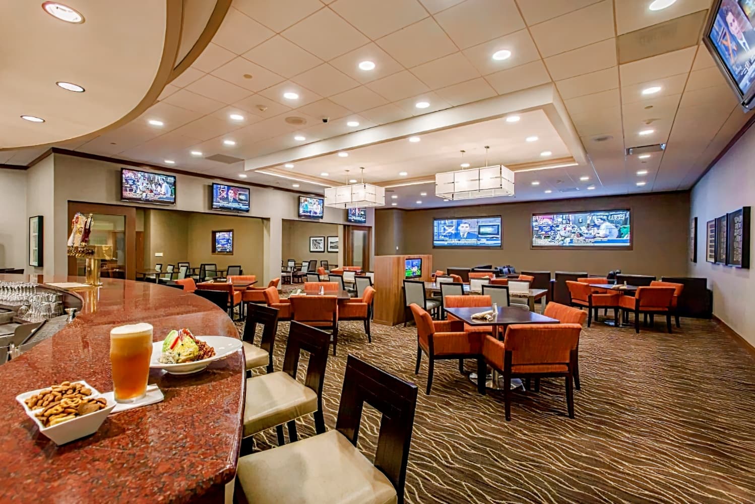 DoubleTree by Hilton Pittsburgh-Green Tree