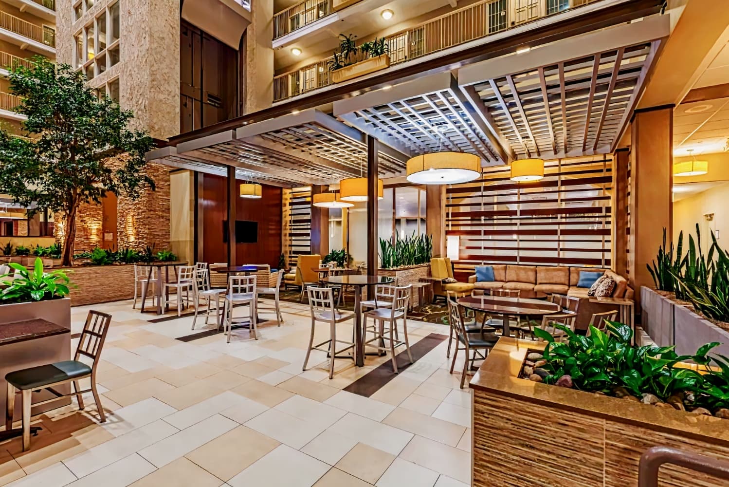 Embassy Suites Dallas Market Center