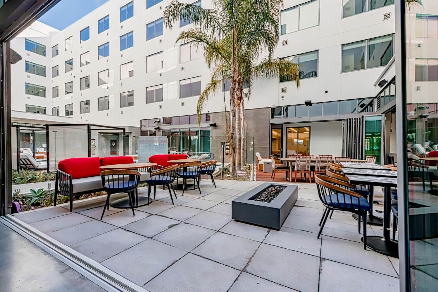 Shashi Hotel Mountain View, an Urban Resort