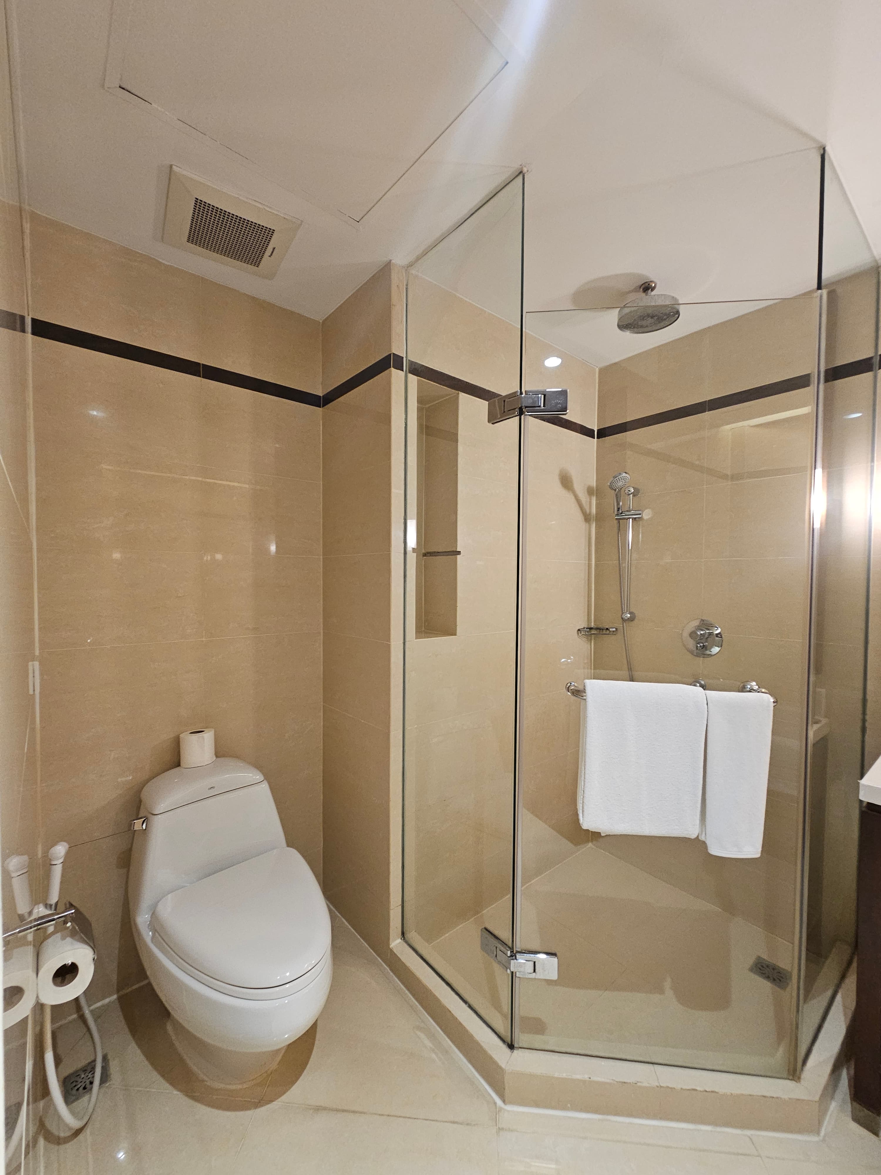 Column Bangkok Hotel