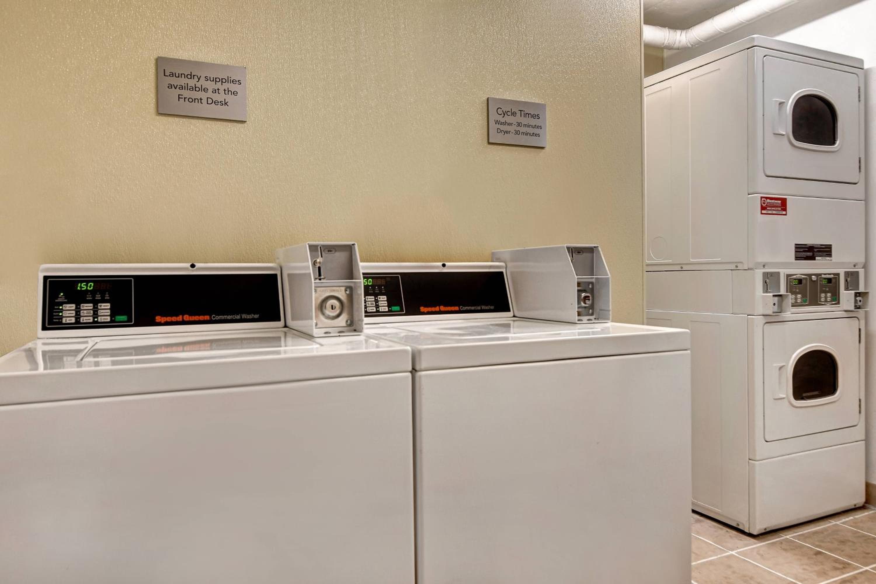 Courtyard by Marriott Los Angeles Pasadena/Old Town