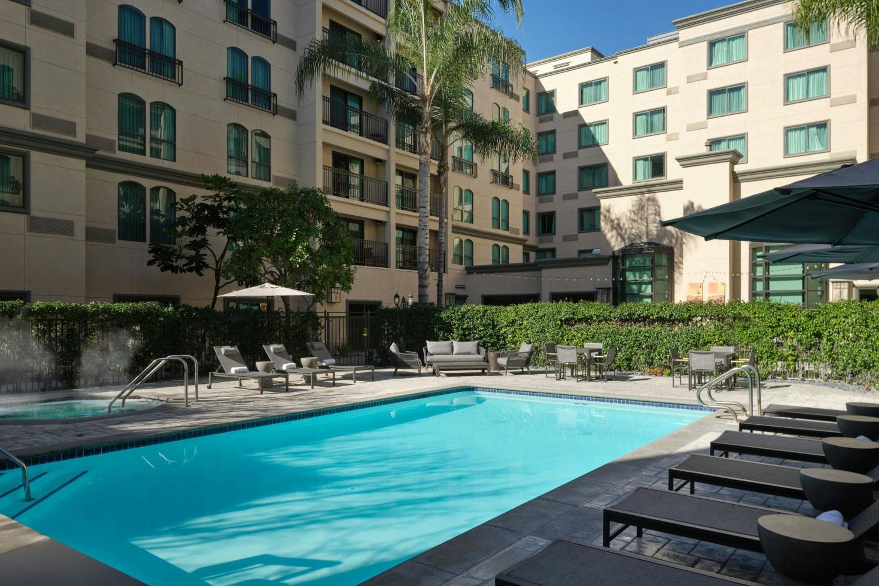 Courtyard by Marriott Los Angeles Pasadena/Old Town