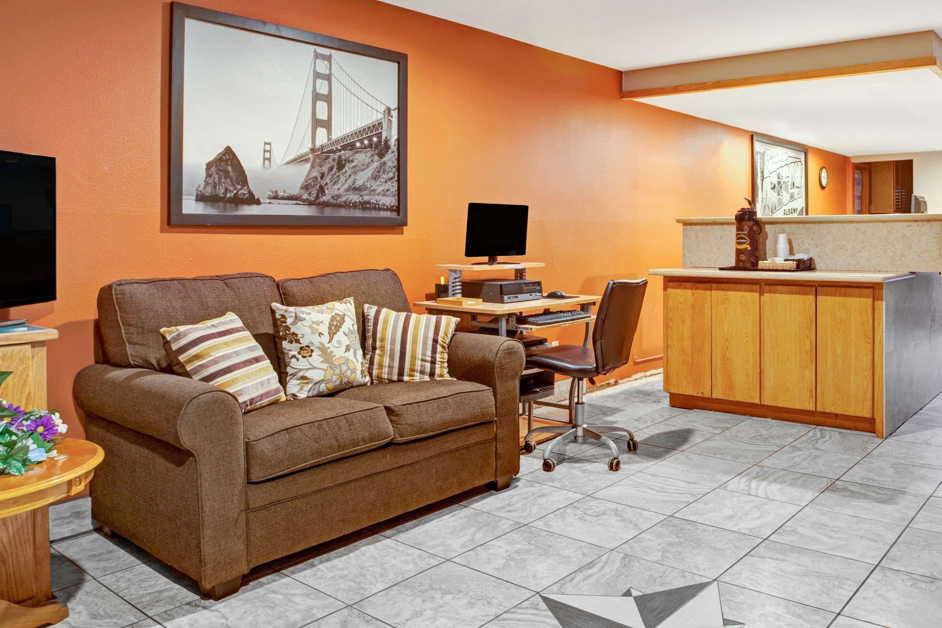 Super 8 by Wyndham Albany