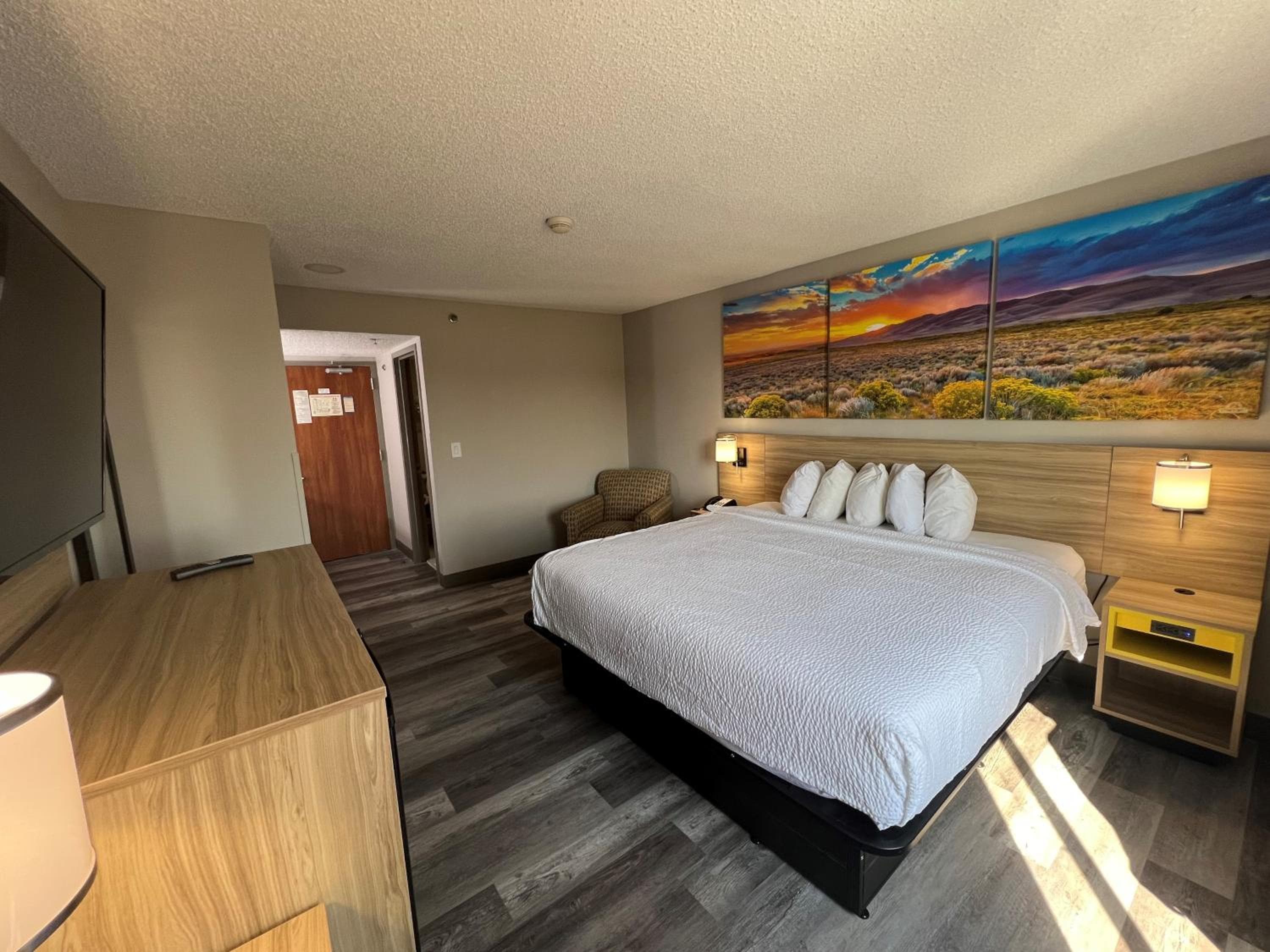 Days Inn by Wyndham Tulsa Central