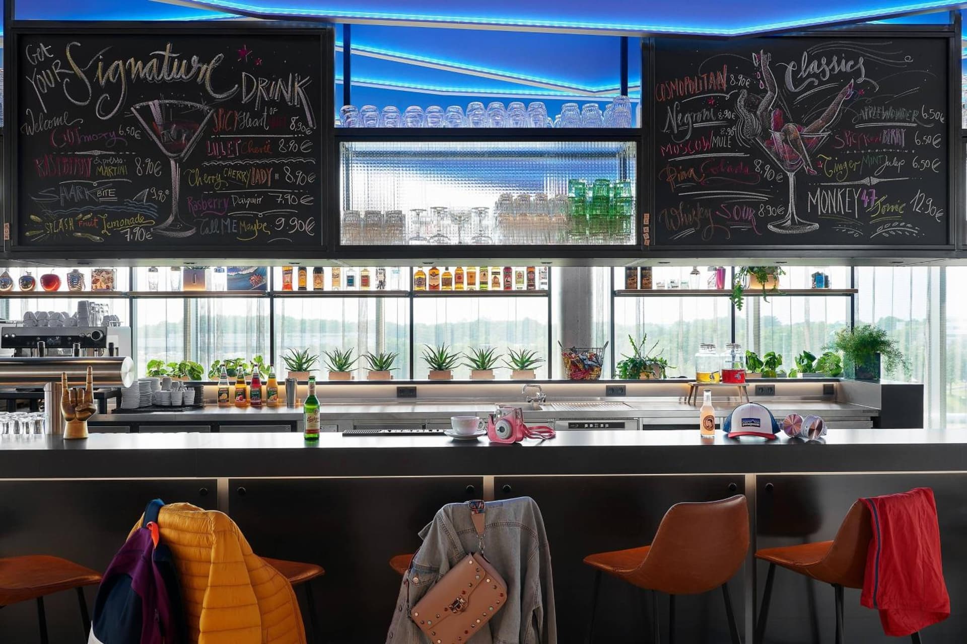 Moxy Cologne Bonn Airport