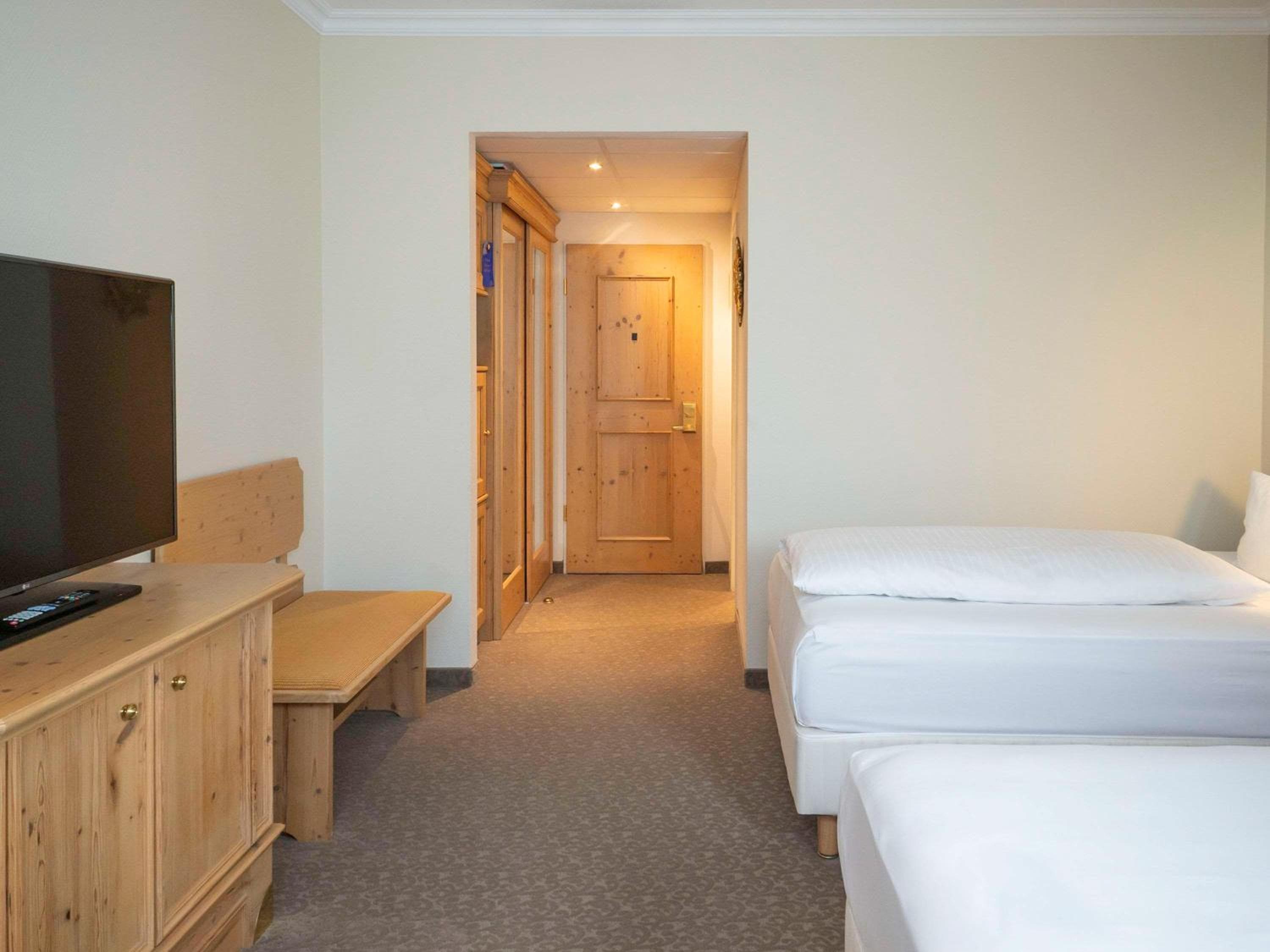 Atomis Hotel Munich Airport by Mercure