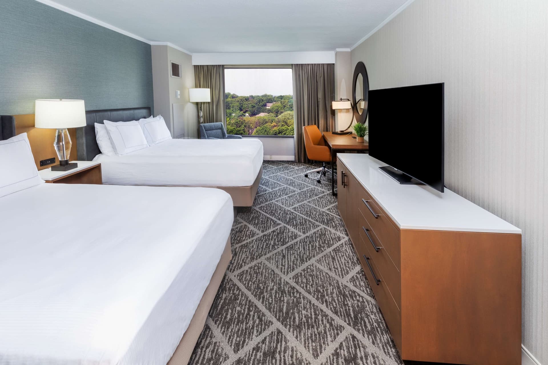 DoubleTree by Hilton Tulsa - Warren Place
