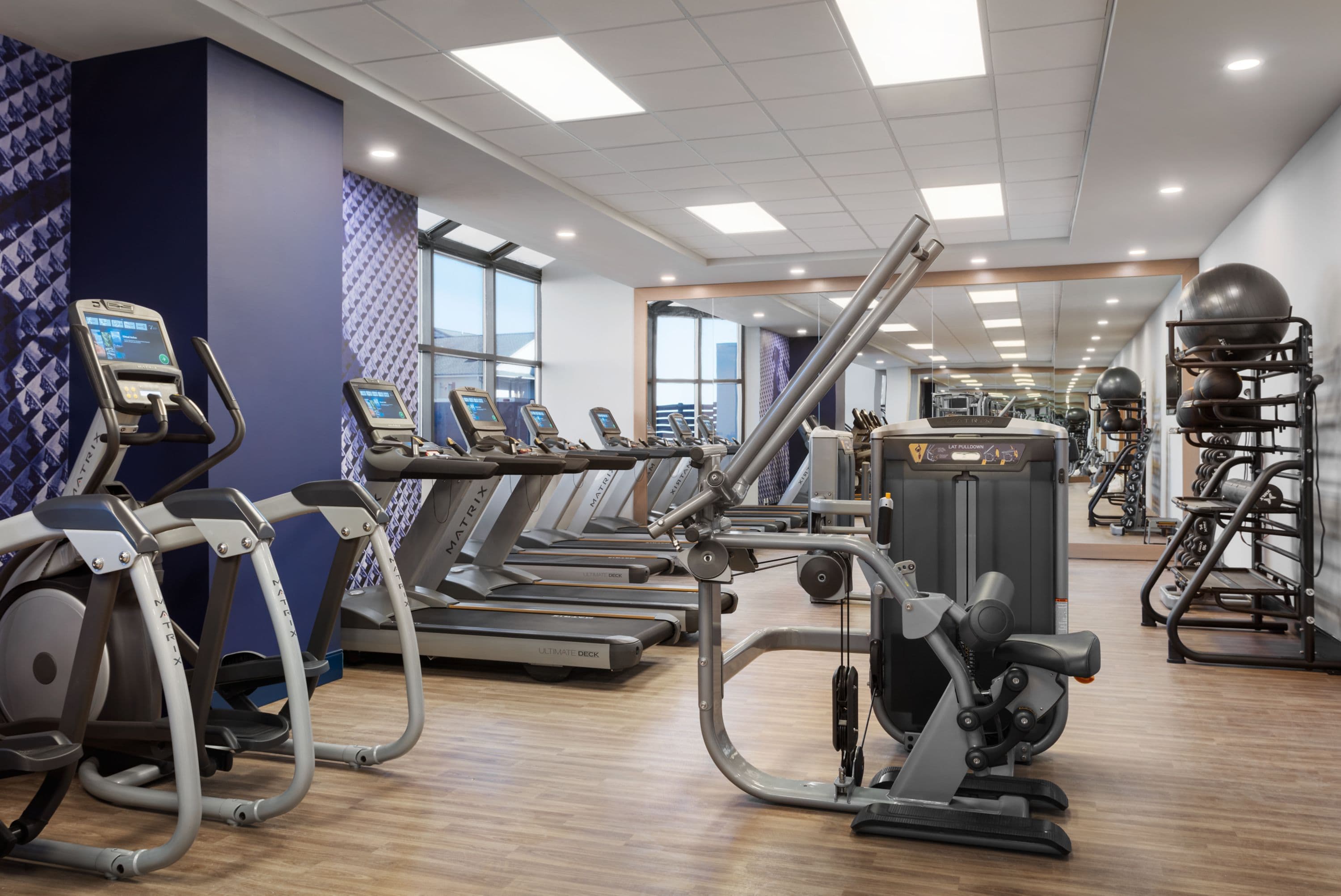 Delta Hotels by Marriott Virginia Beach Waterfront Suites