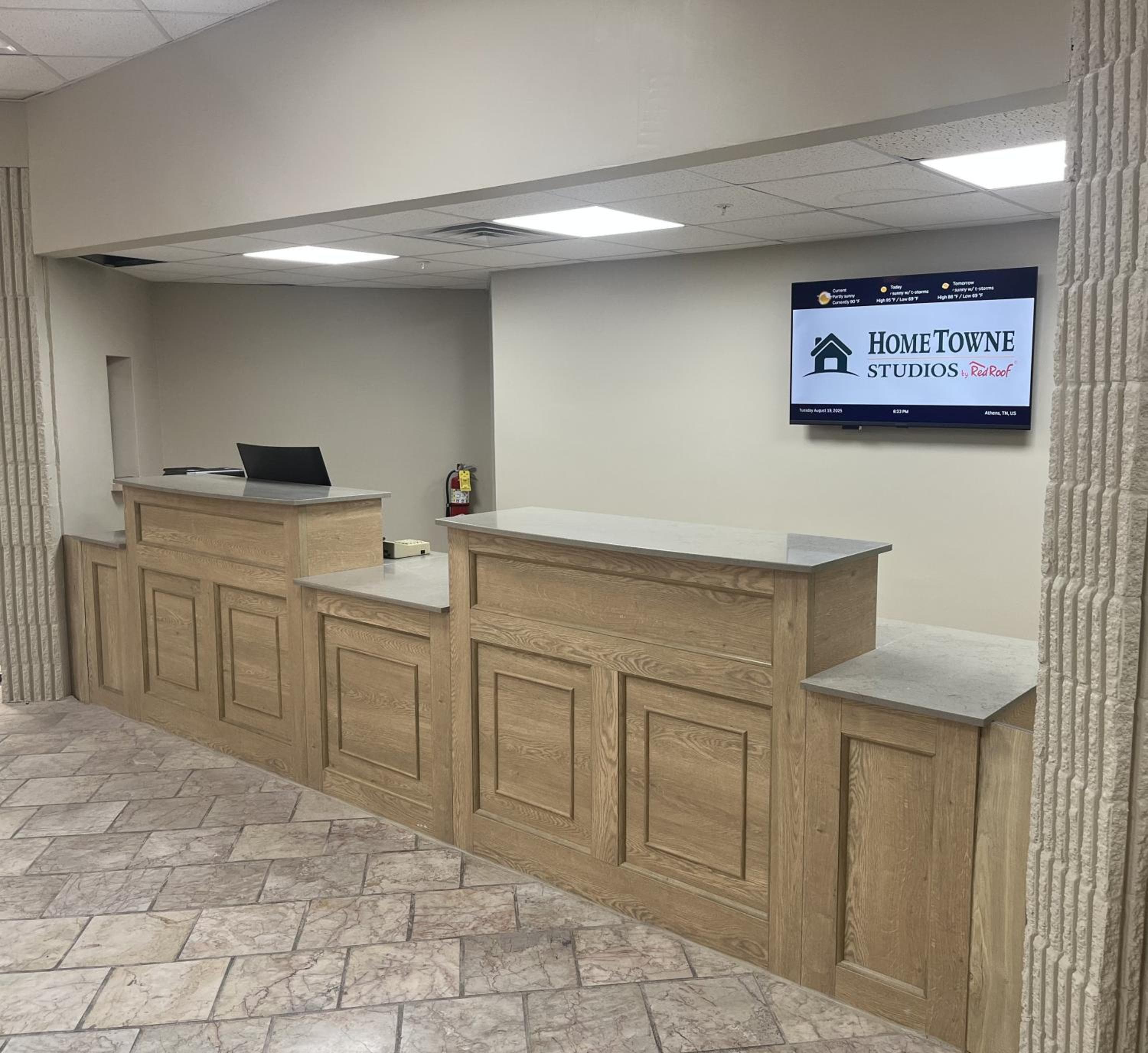 HomeTowne Suites Athens TN