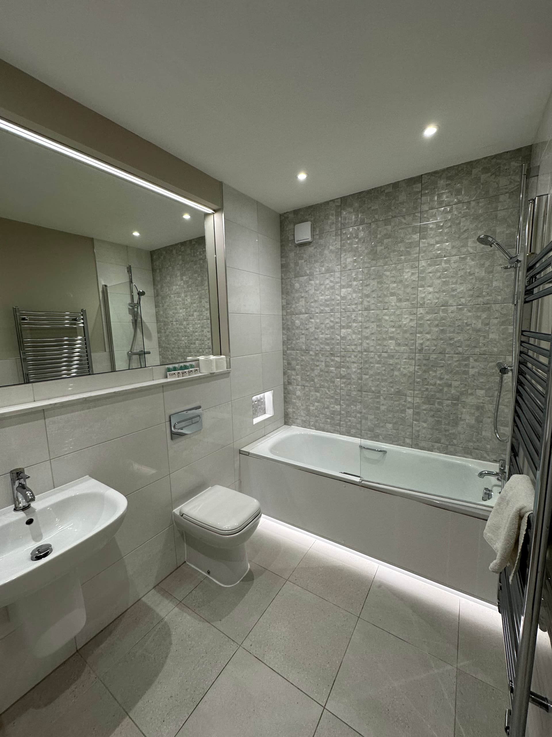 Wendover Arms Hotel