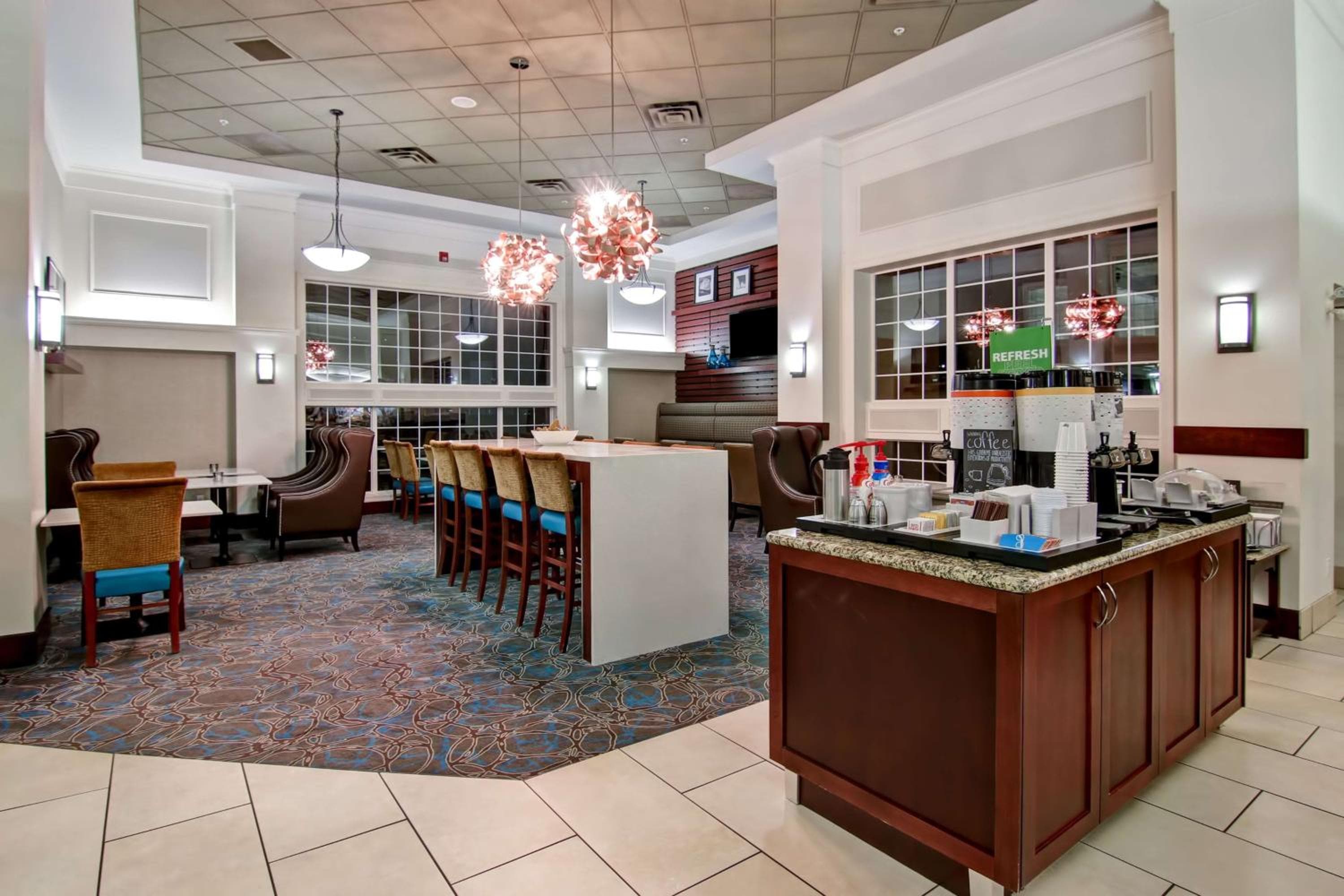 Hampton Inn & Suites by Hilton Calgary Airport