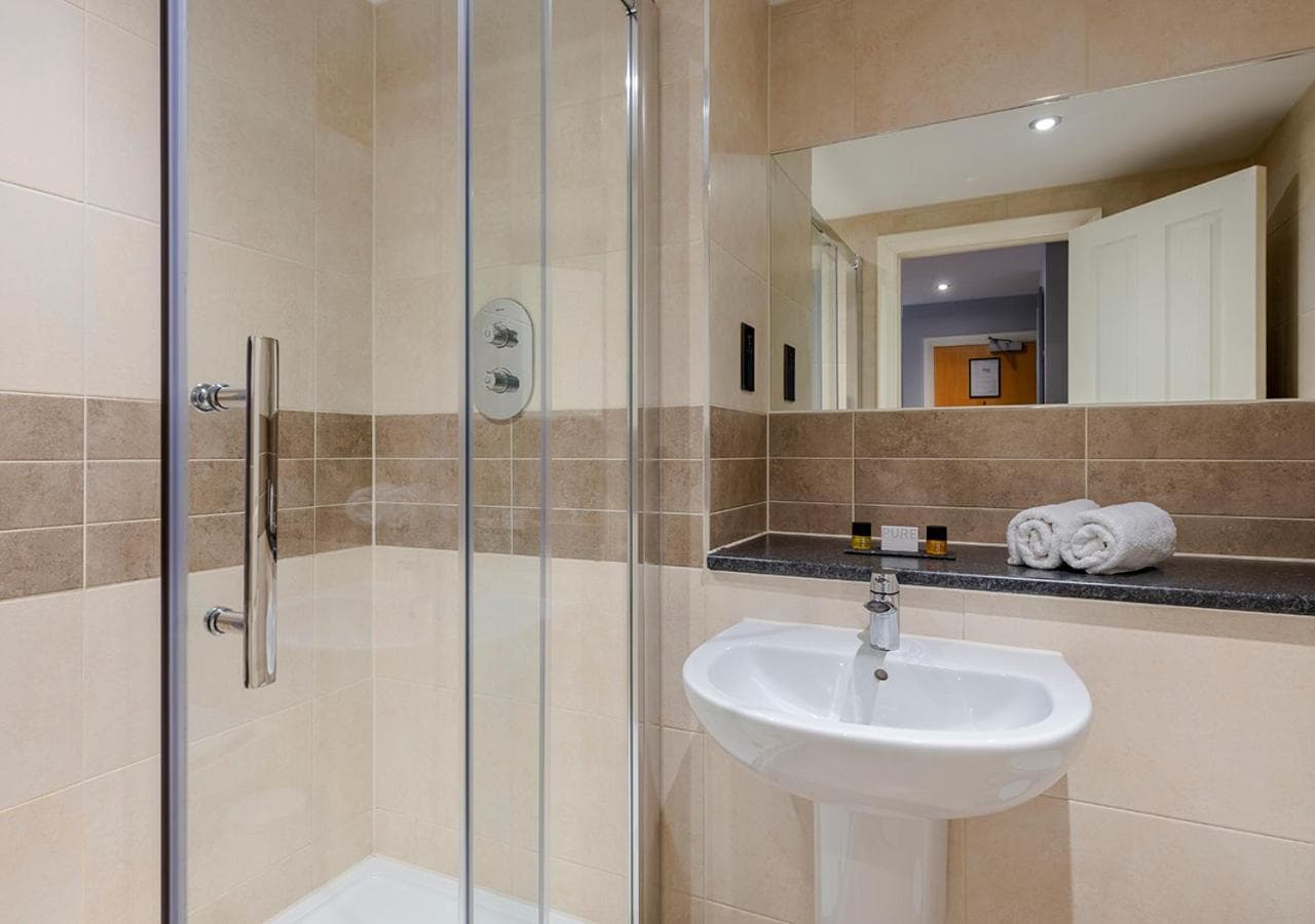 Hogs Back Hotel & Spa Nr Farnham