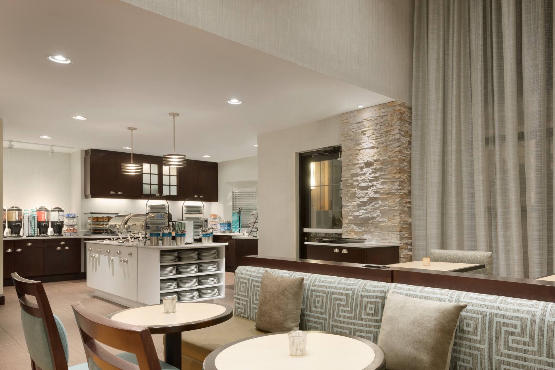 Homewood Suites by Hilton Jacksonville Deerwood Park