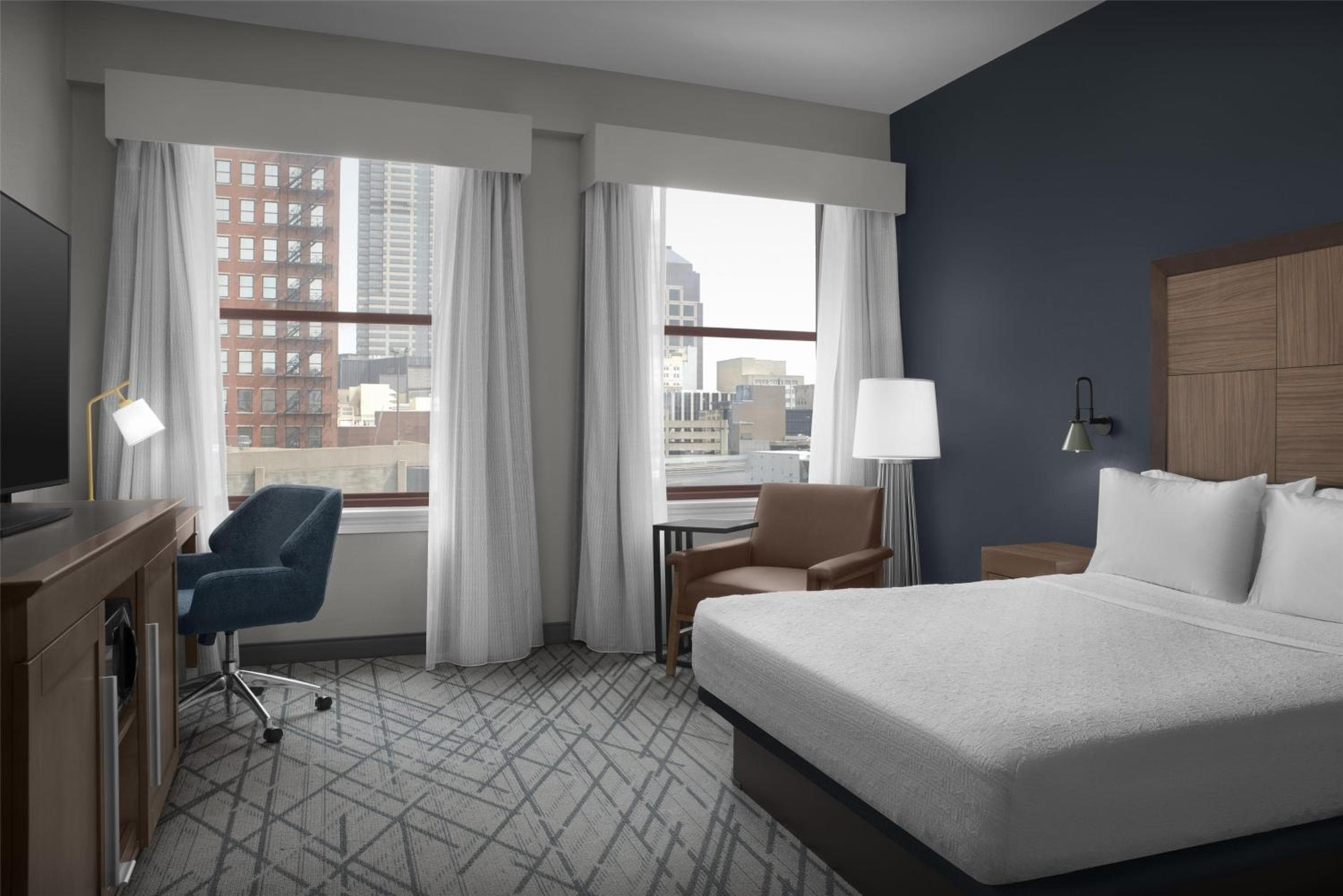 Hampton Inn Indianapolis Downtown Across from Circle Center