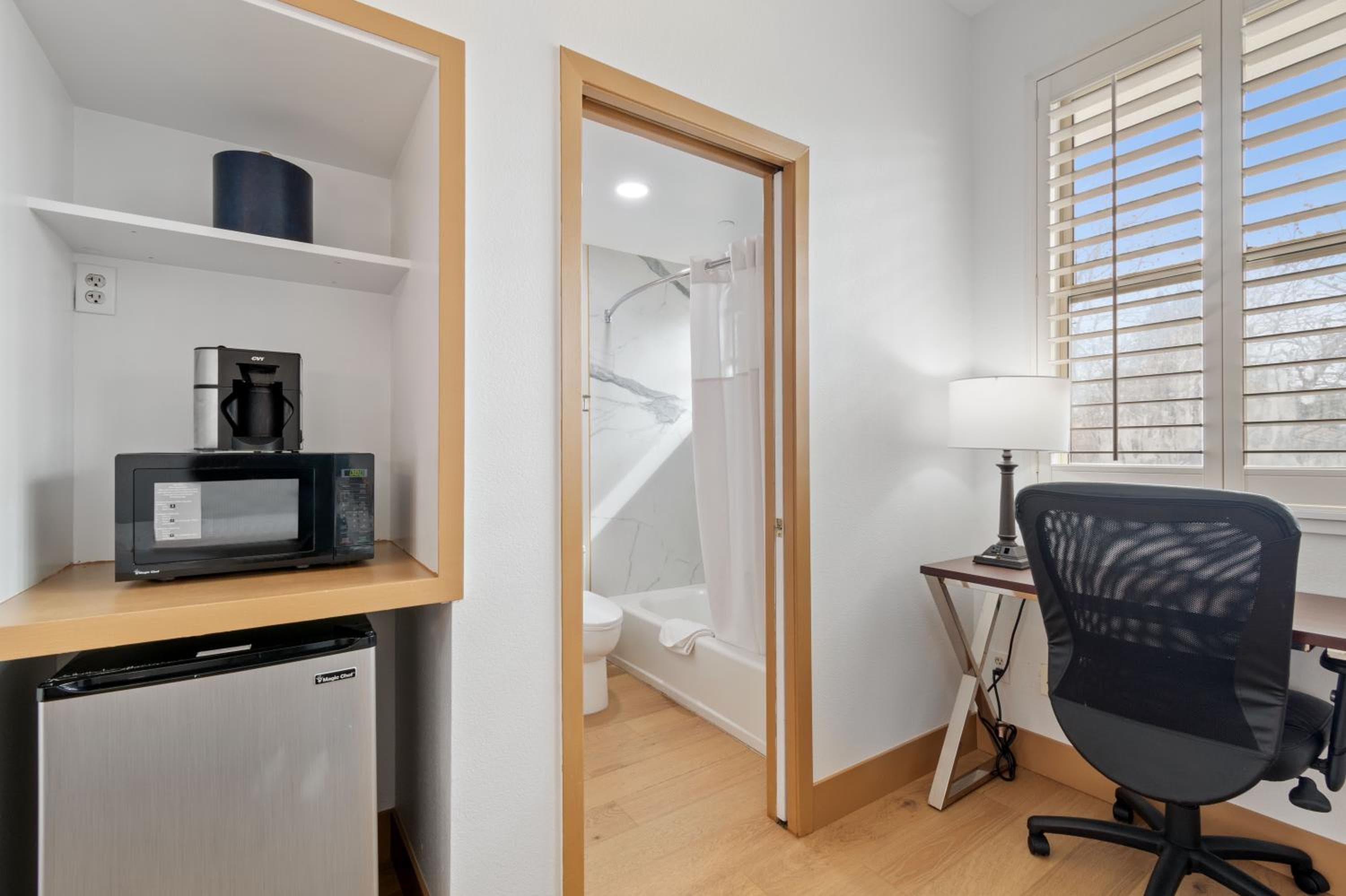 Lions Gate Hotel Sacramento