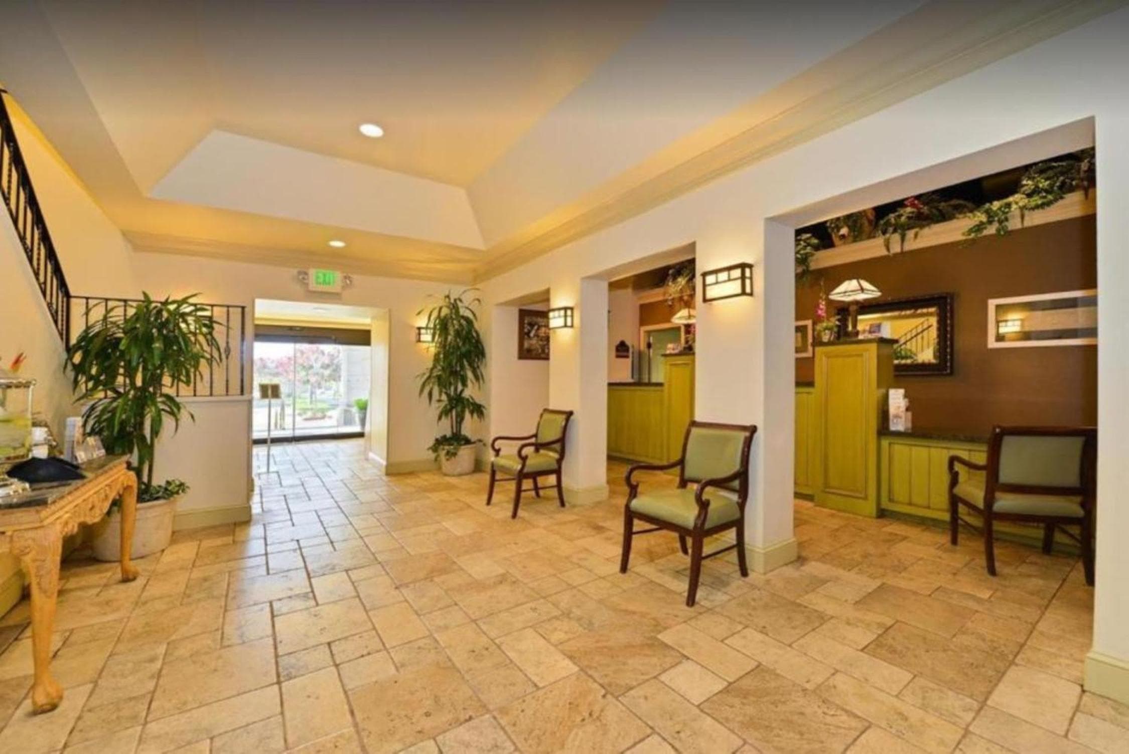 Lions Gate Hotel Sacramento