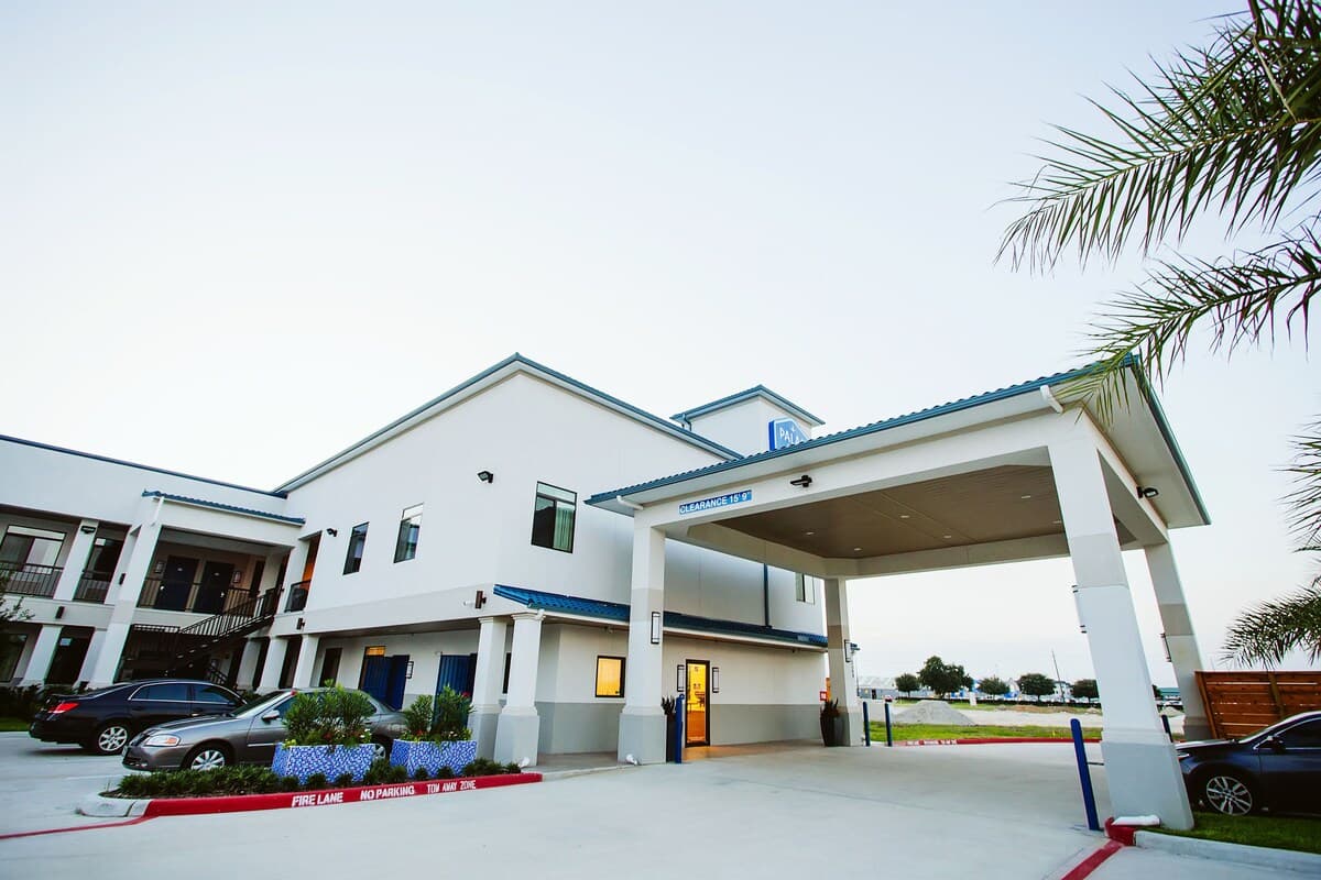 Palace Inn Blue Hwy 6 & Westpark Tollway