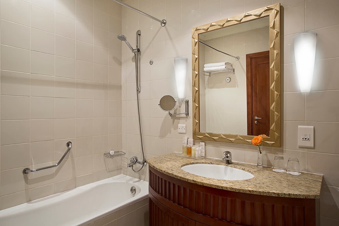 City Seasons Suites Dubai