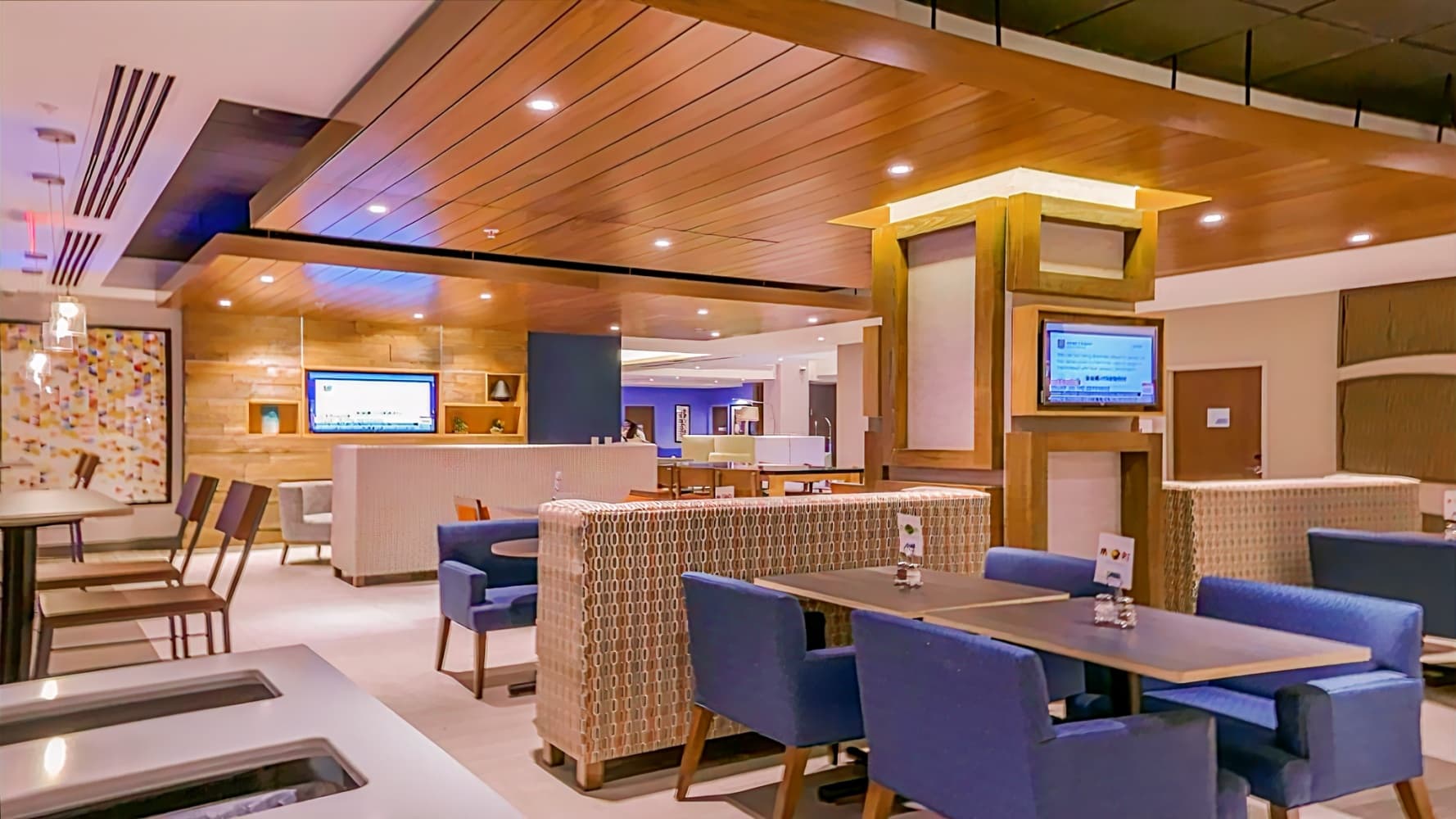 Holiday Inn Express & Suites Miami Airport and Intermodal Area